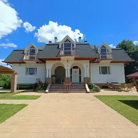 Mátis Casa de hóspedes 3*